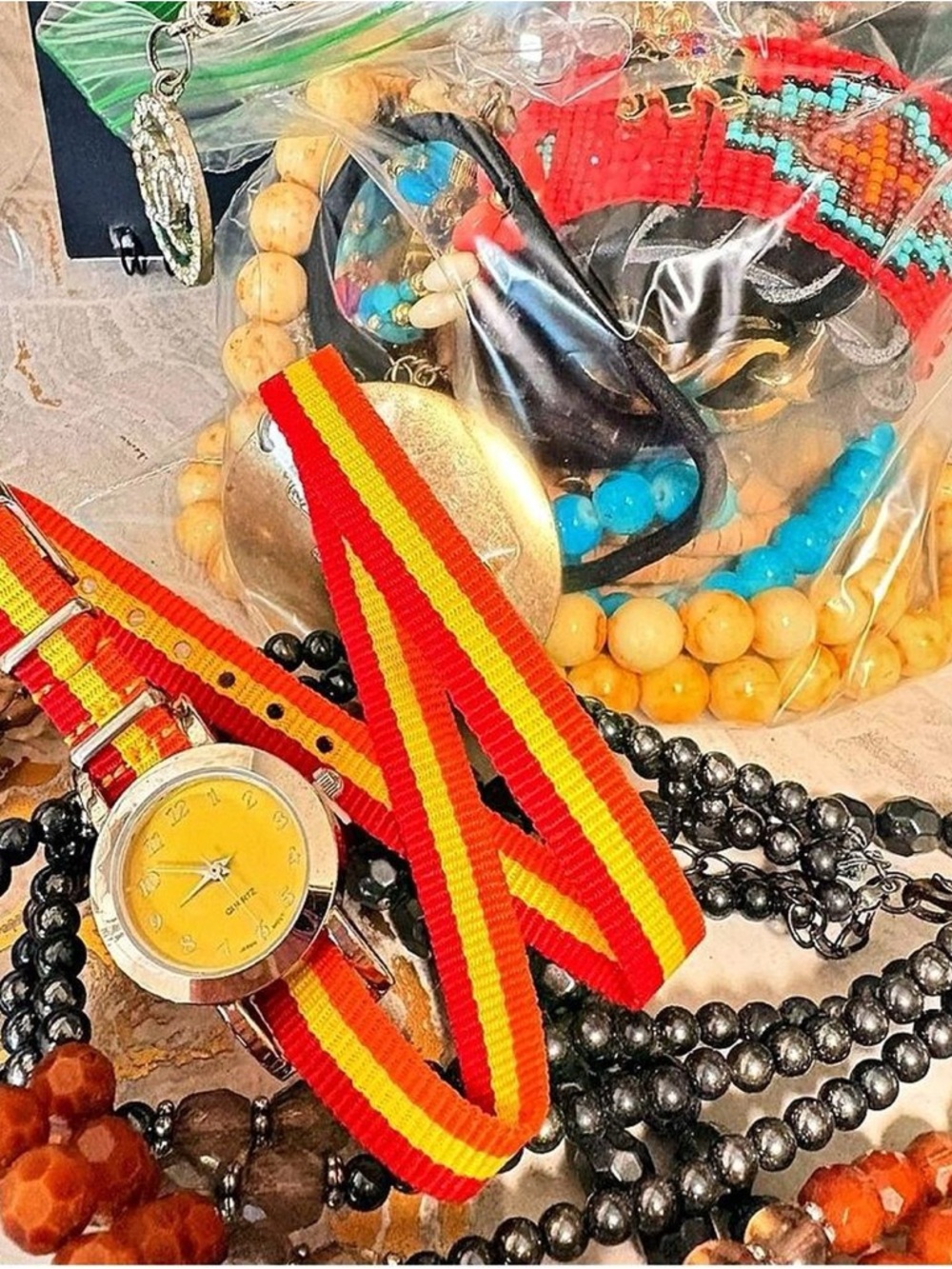 Lot of 1980s vintage watch, necklaces, bangles and bracelets